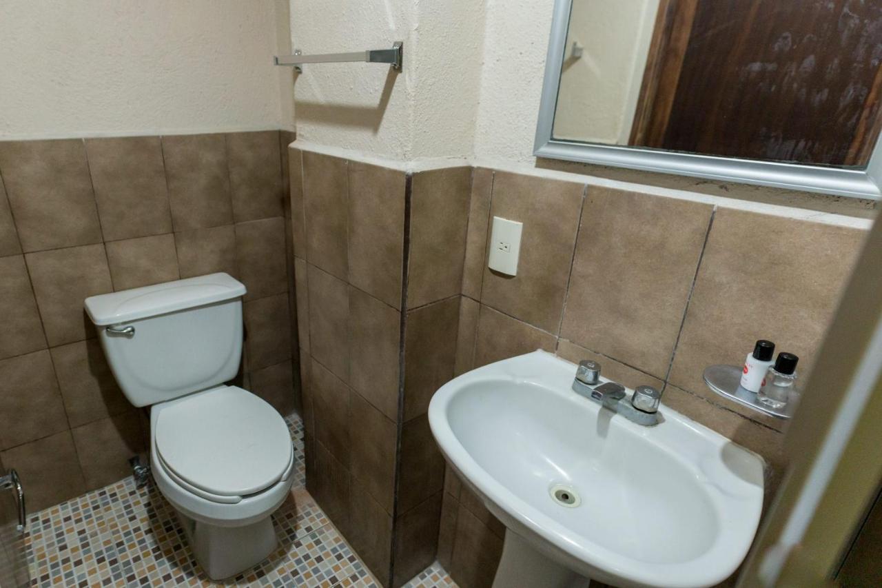 Casa Bravo Hotel Zihuatanejo